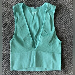 UO cropped tank